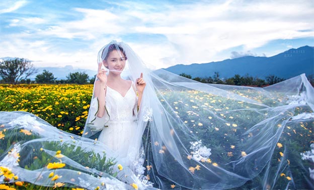 金夫人婚紗攝影參展成都婚博會[訂單送拉桿箱]